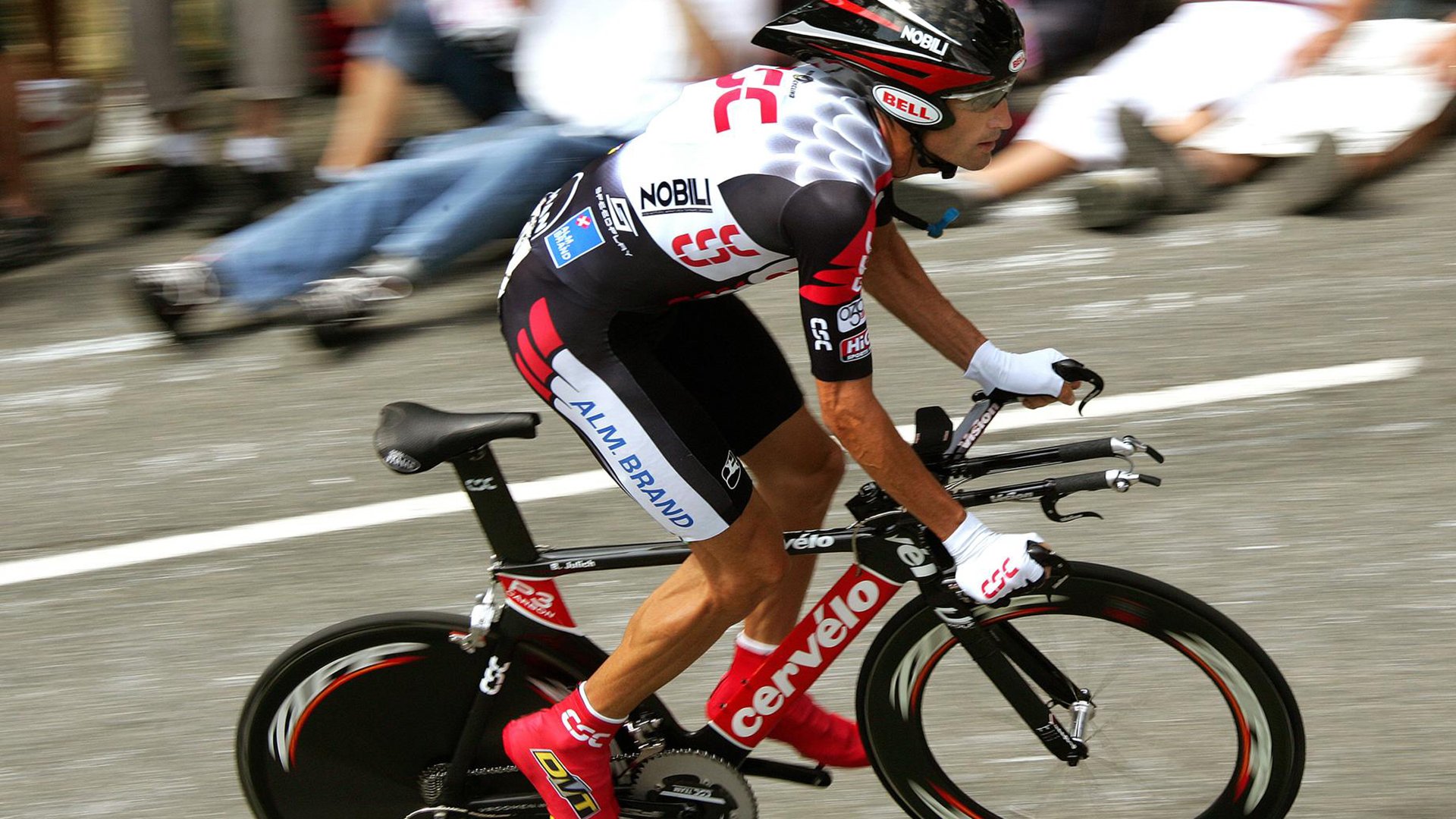 OD记者报道:西蒙斯适应英超节奏仍需时间,西蒙斯比赛时刻