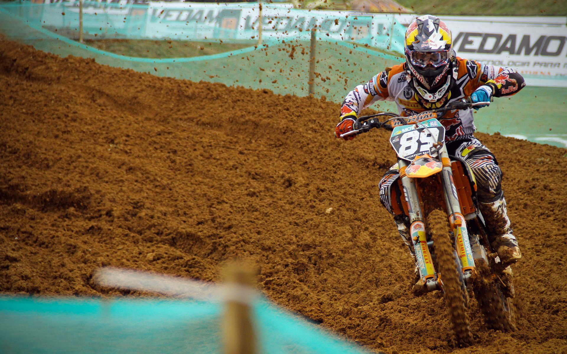 全国游泳短池赛多项纪录被刷新 国内泳坛竞争更加白热化，世界短池游泳锦标赛